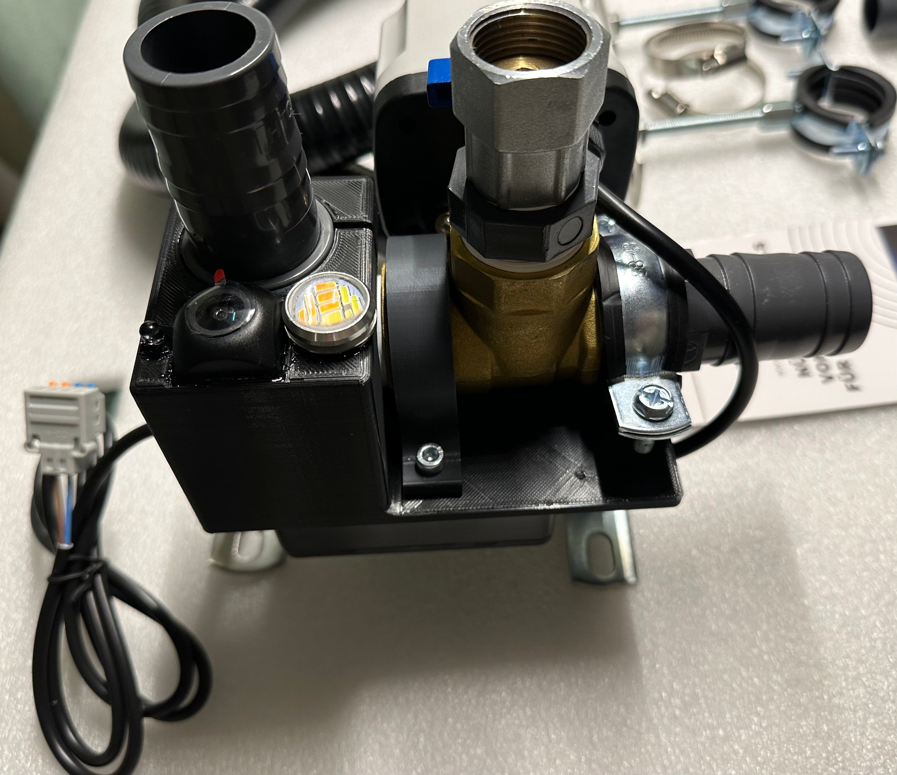 Premium WiFi-Komplettset für elektrischen Grauwasserablauf incl. Funk-Kamera, 2 Fernbedienungen, Kanalbeleuchtung, Offenanzeige u. ZubehörTommy's Tools2Camp