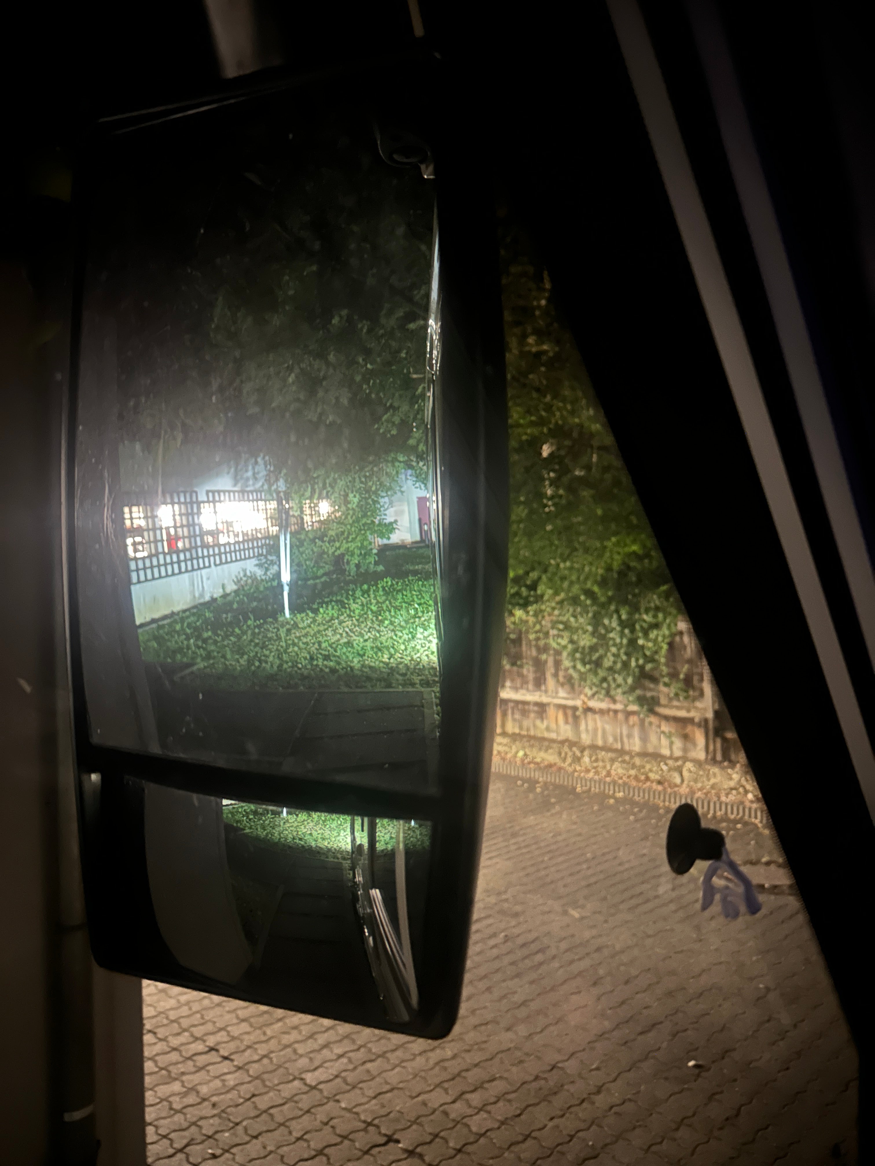 LED Beamer für WohnmobilTommy's Tools2Camp®