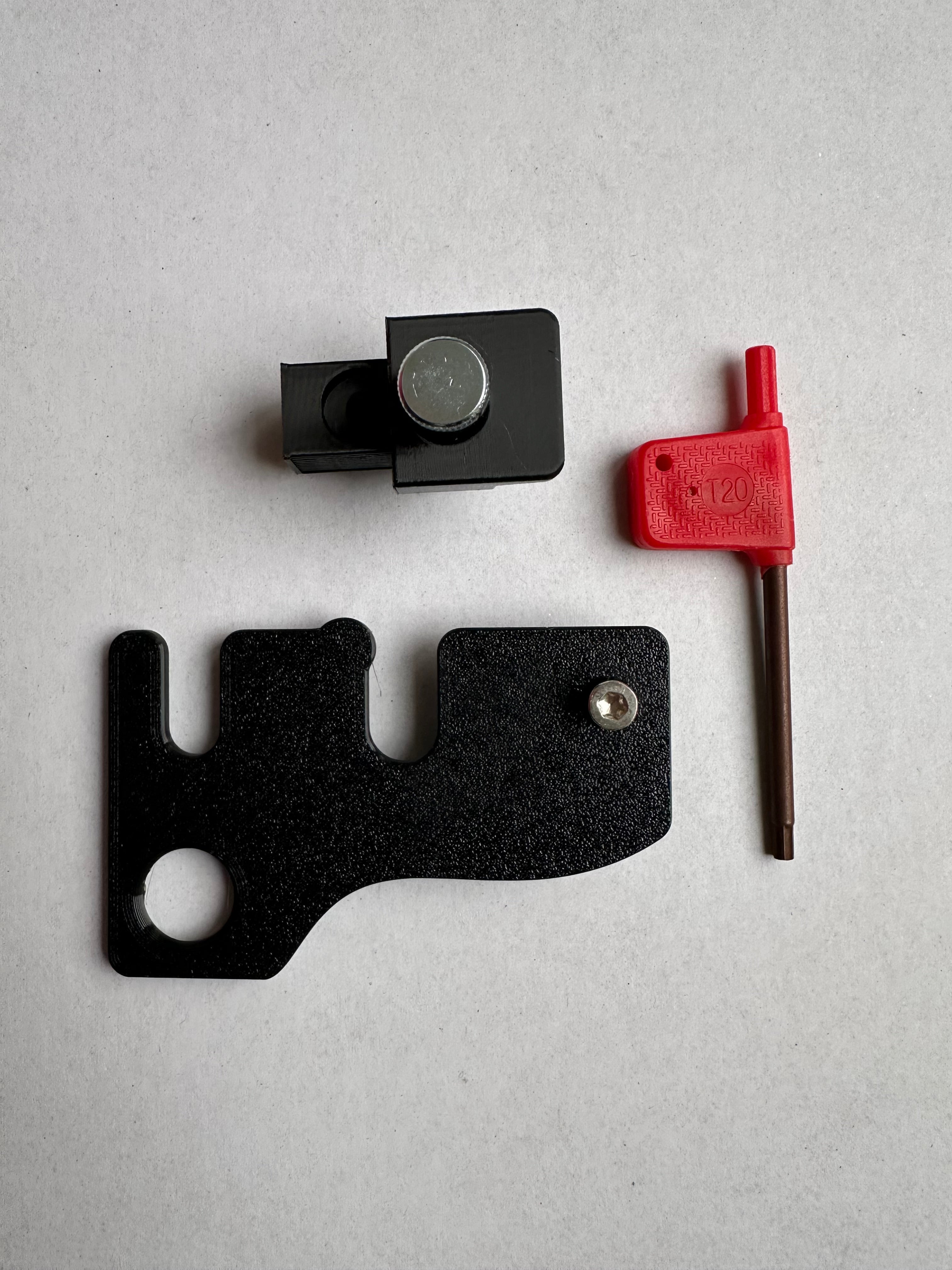 Türensicherung für Caravan-Türen (neue, verstärkte Variante)