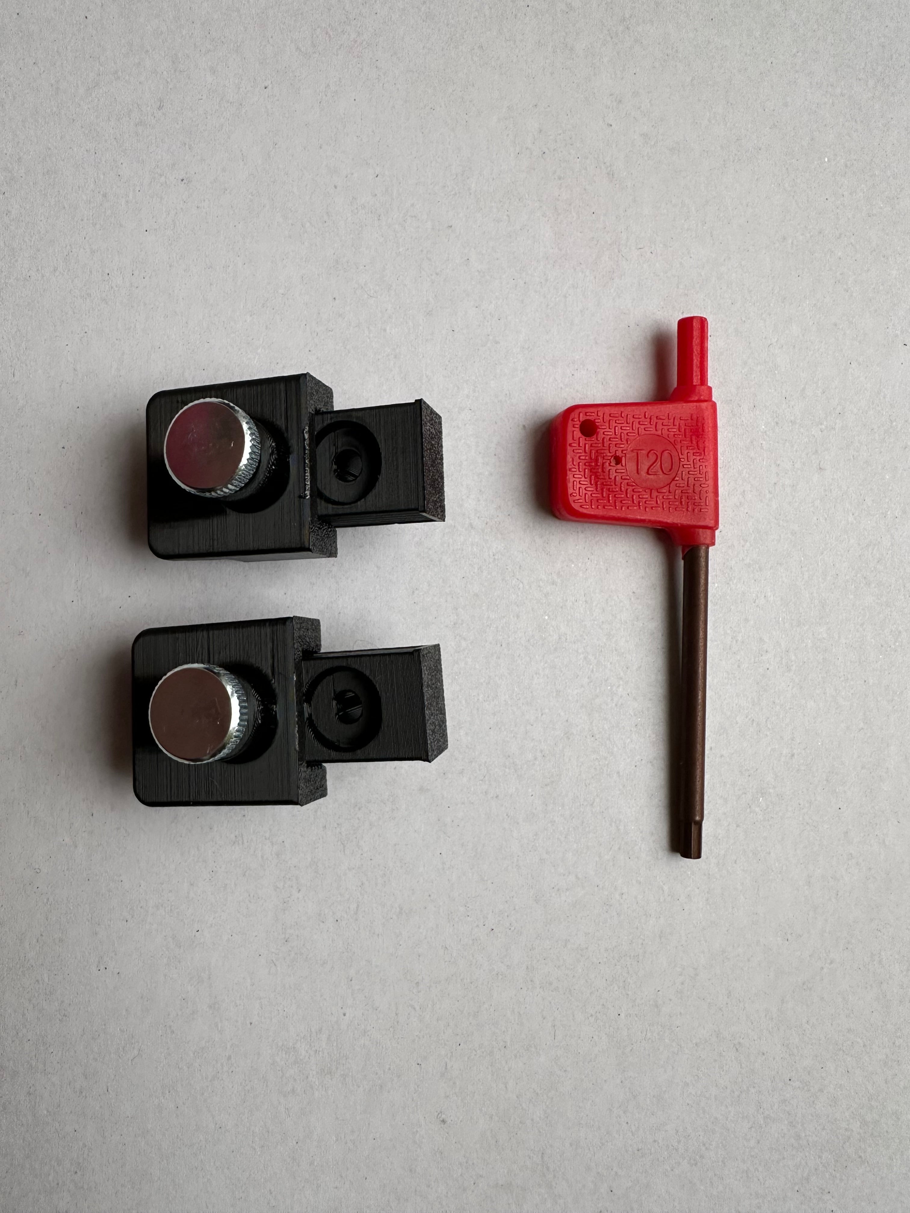 Türensicherung für Caravan-Türen (neue, verstärkte Variante)