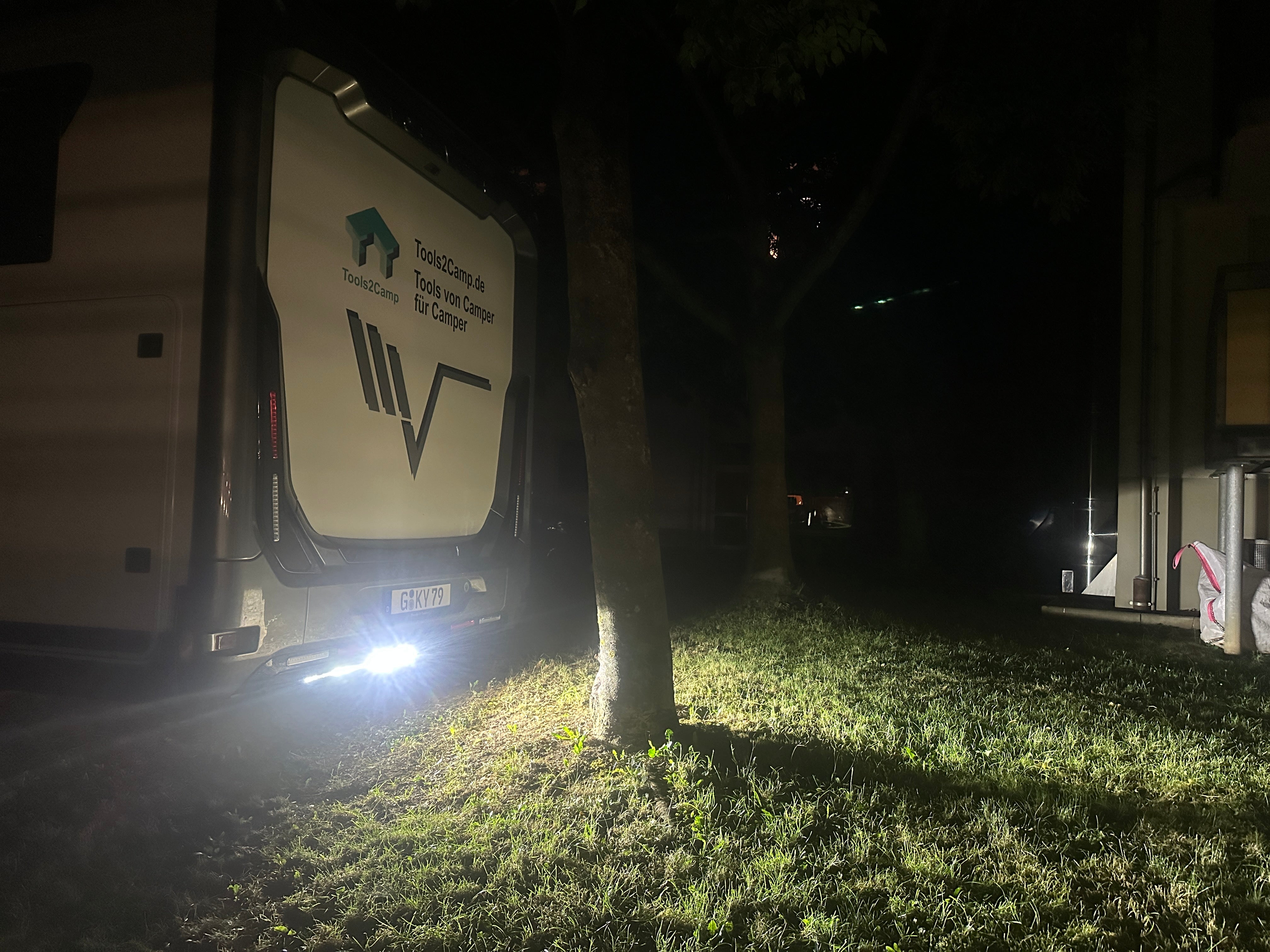 LED Beamer für WohnmobilTommy's Tools2Camp®